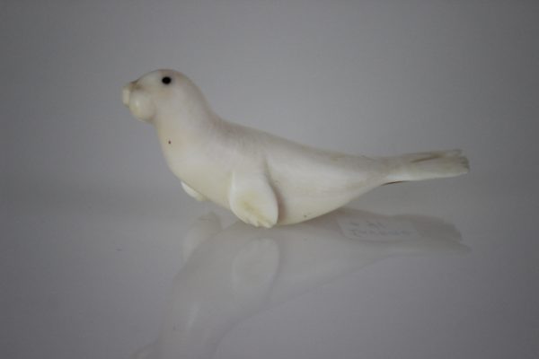 Ivory Walrus by Jelina from Repulse Bay / Naujaat