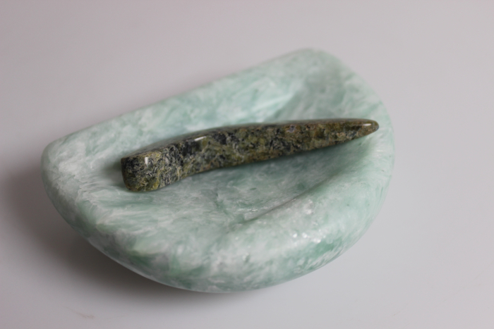 Kudliq by Tapaungai Qatsiya from Cape Dorset-Kinngait