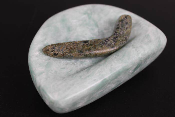 Kudliq by Tapaungai Qatsiya from Cape Dorset-Kinngait